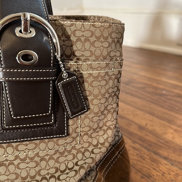 Coach Signature Large Satchel - Picture 2 of 13